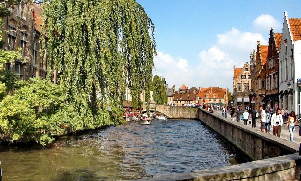 Βέλγιο: Ένας αγρότης «πείραξε» τα σύνορα με τη Γαλλία καταλάθος